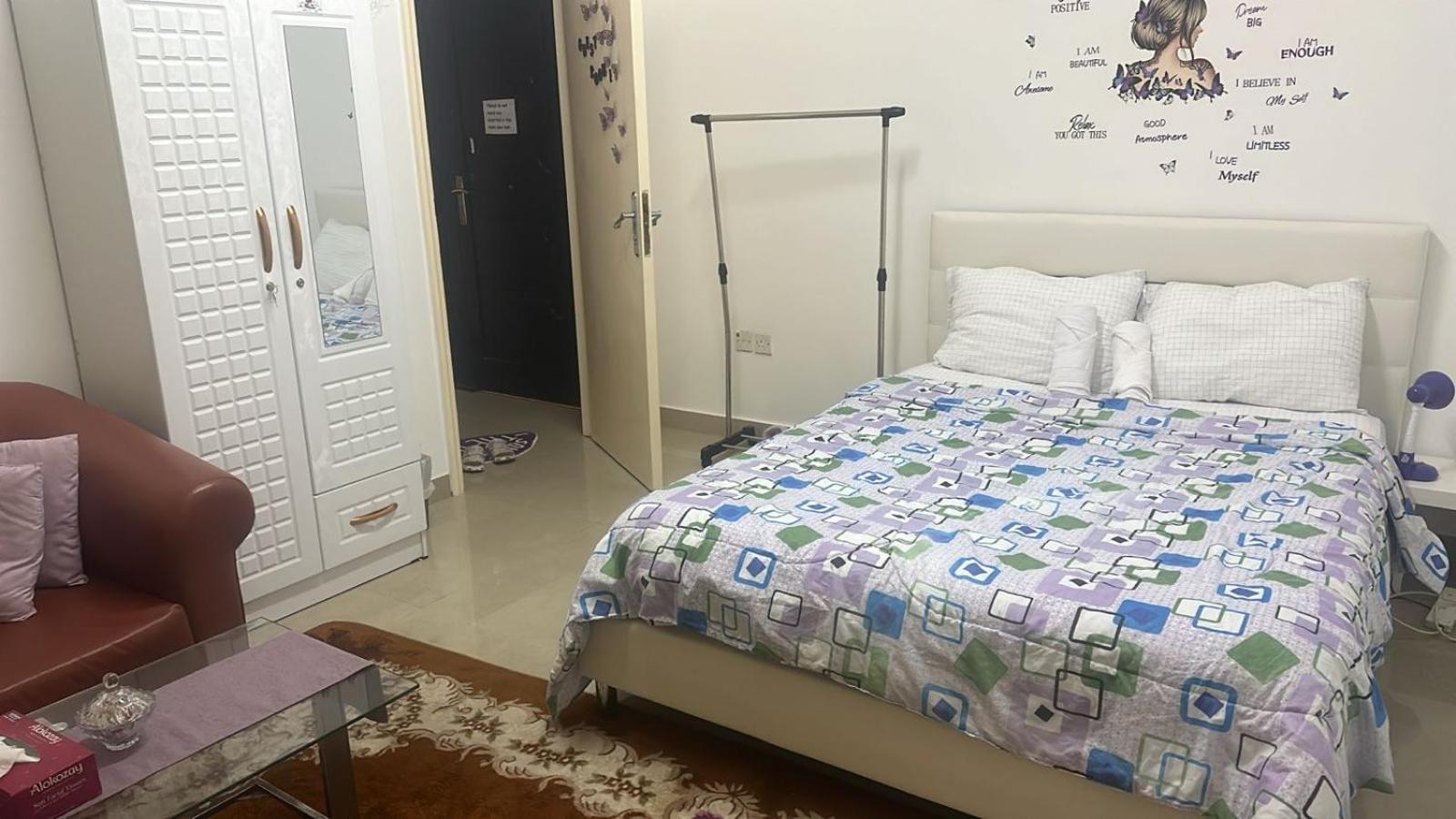 The Purple Place Apartment Abu Dhabi Ngoại thất bức ảnh
