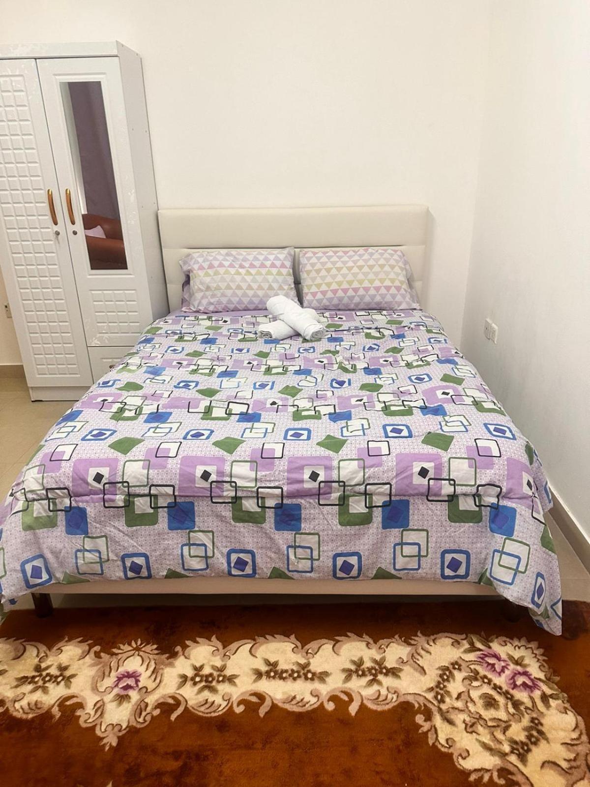 The Purple Place Apartment Abu Dhabi Ngoại thất bức ảnh